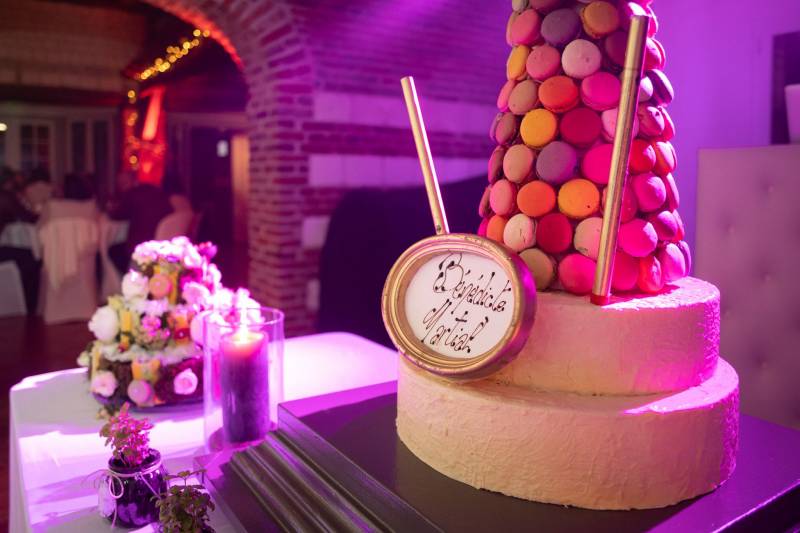 Pyramide de macarons pâtissier