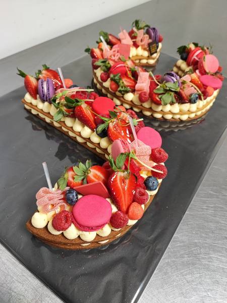 Letter cake JC anniversaire