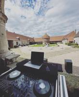 DJ & Créateur d'ambiance pour vos soirée privées et professionnelles Normandie Dieppe Rouen Lune Evènements